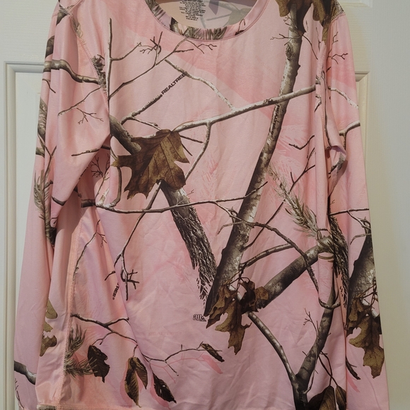 Realtree Pink Camouflage Baselayer Set - Picture 4 of 6